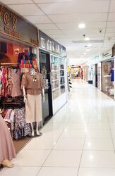 Holland Road Shopping Centre (D10), Retail #419592941